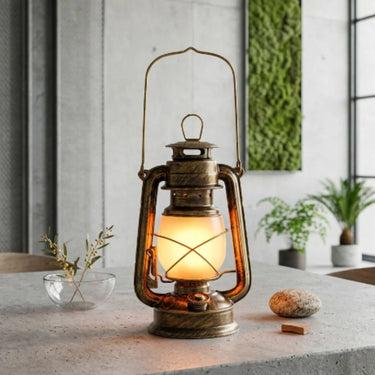 Metal Vintage Table Lamp - Image 3