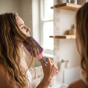 Miracle Hair Detangler Brush With Curved Arched Head And Vented Open Slots For Smooth Frizz-Free Hair - Image 2