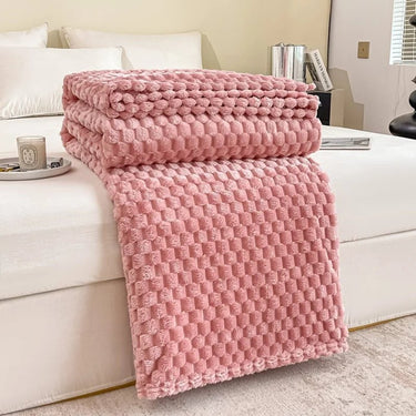 Samtwolke Cozy Velvet Blanket With Ultra-Soft Checkered Pattern - Image 5