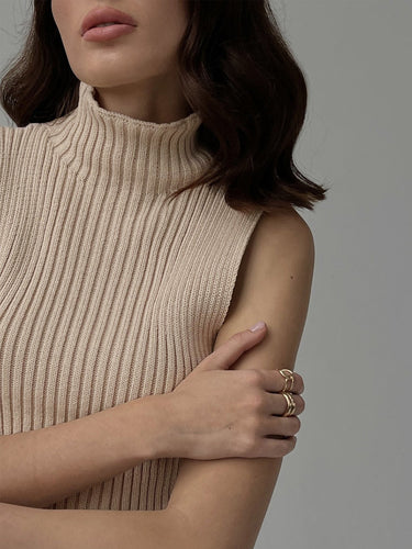 Minimalist Mock Neck Rib Tank Top 2