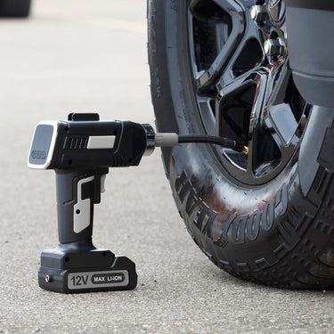 Cordless Auto Stop Tire Inflator With Digital Gauge And LED Light - Image 3