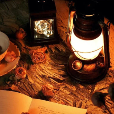 Metal Vintage Table Lamp - Image 2